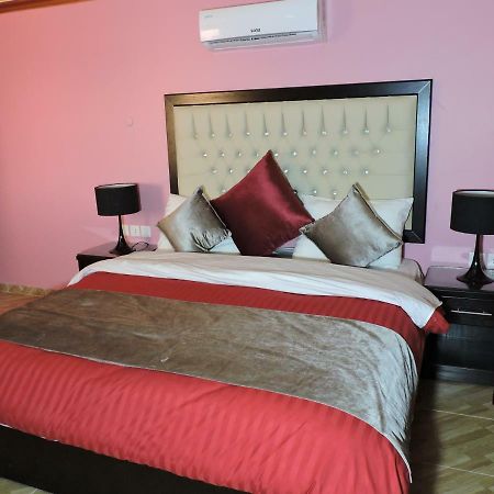 Valentine Inn Luxury ワディ・ムーサ エクステリア 写真