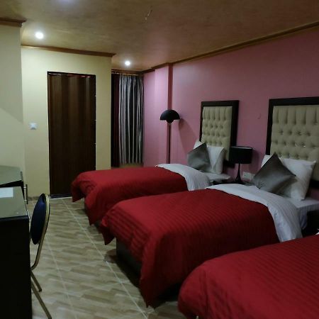 Valentine Inn Luxury ワディ・ムーサ エクステリア 写真