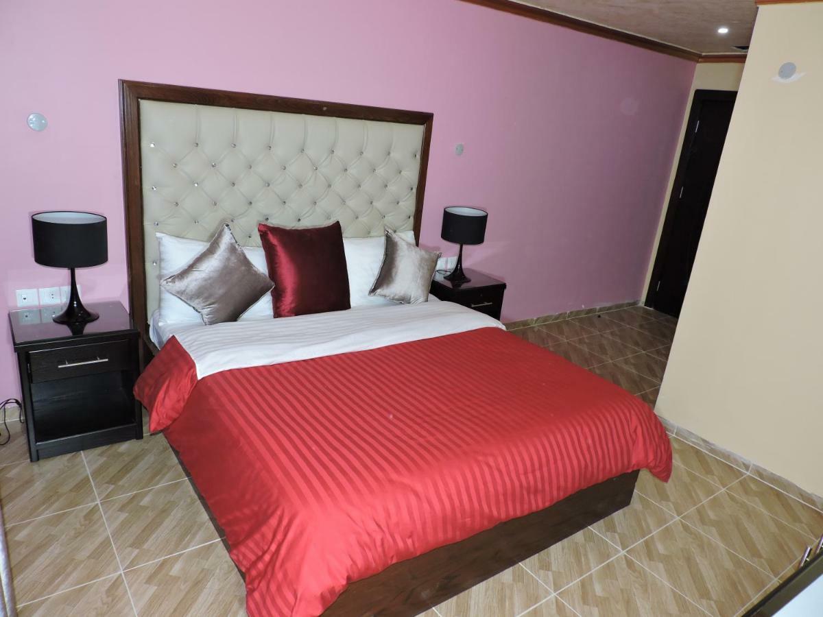Valentine Inn Luxury ワディ・ムーサ エクステリア 写真