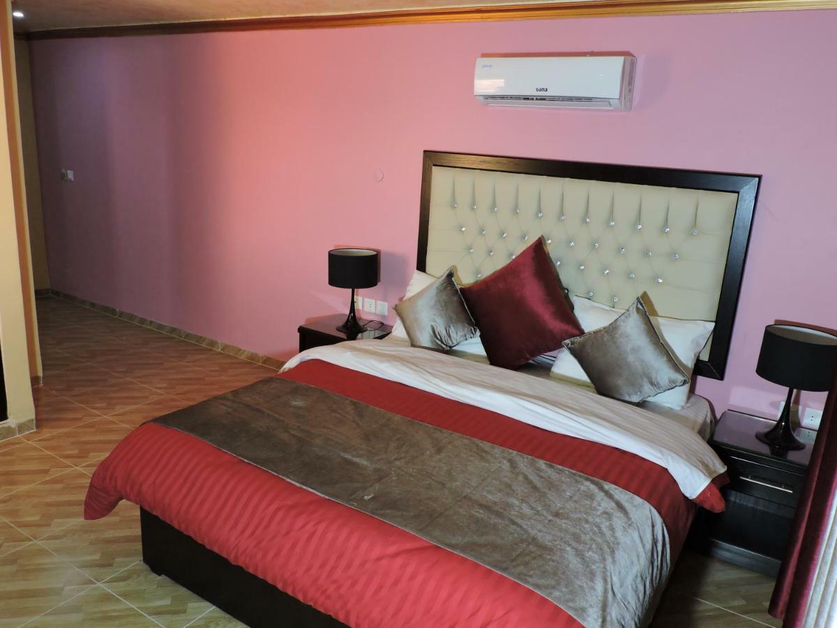 Valentine Inn Luxury ワディ・ムーサ エクステリア 写真