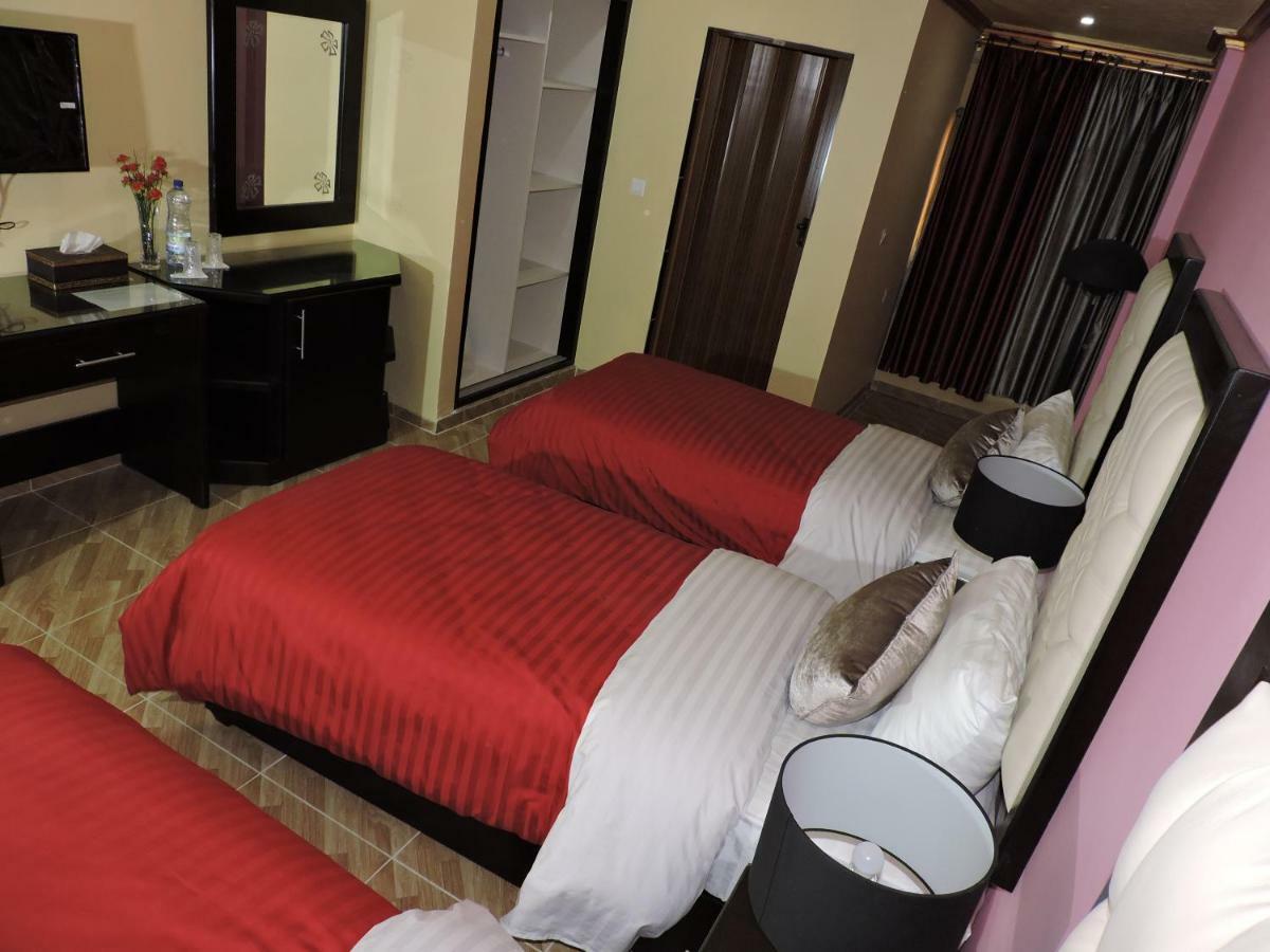Valentine Inn Luxury ワディ・ムーサ エクステリア 写真