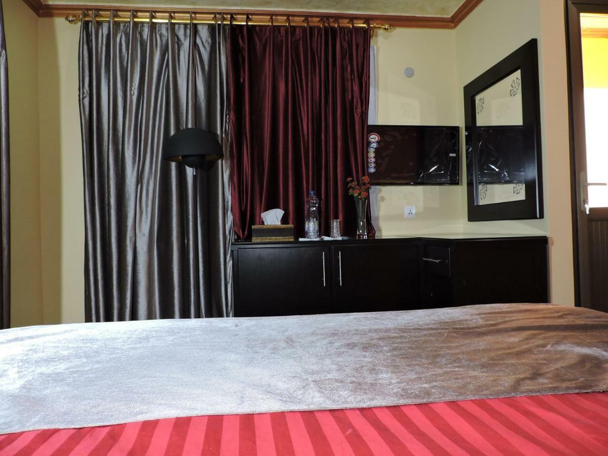 Valentine Inn Luxury ワディ・ムーサ エクステリア 写真