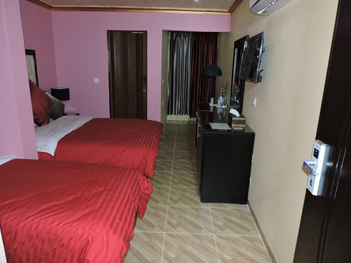 Valentine Inn Luxury ワディ・ムーサ エクステリア 写真