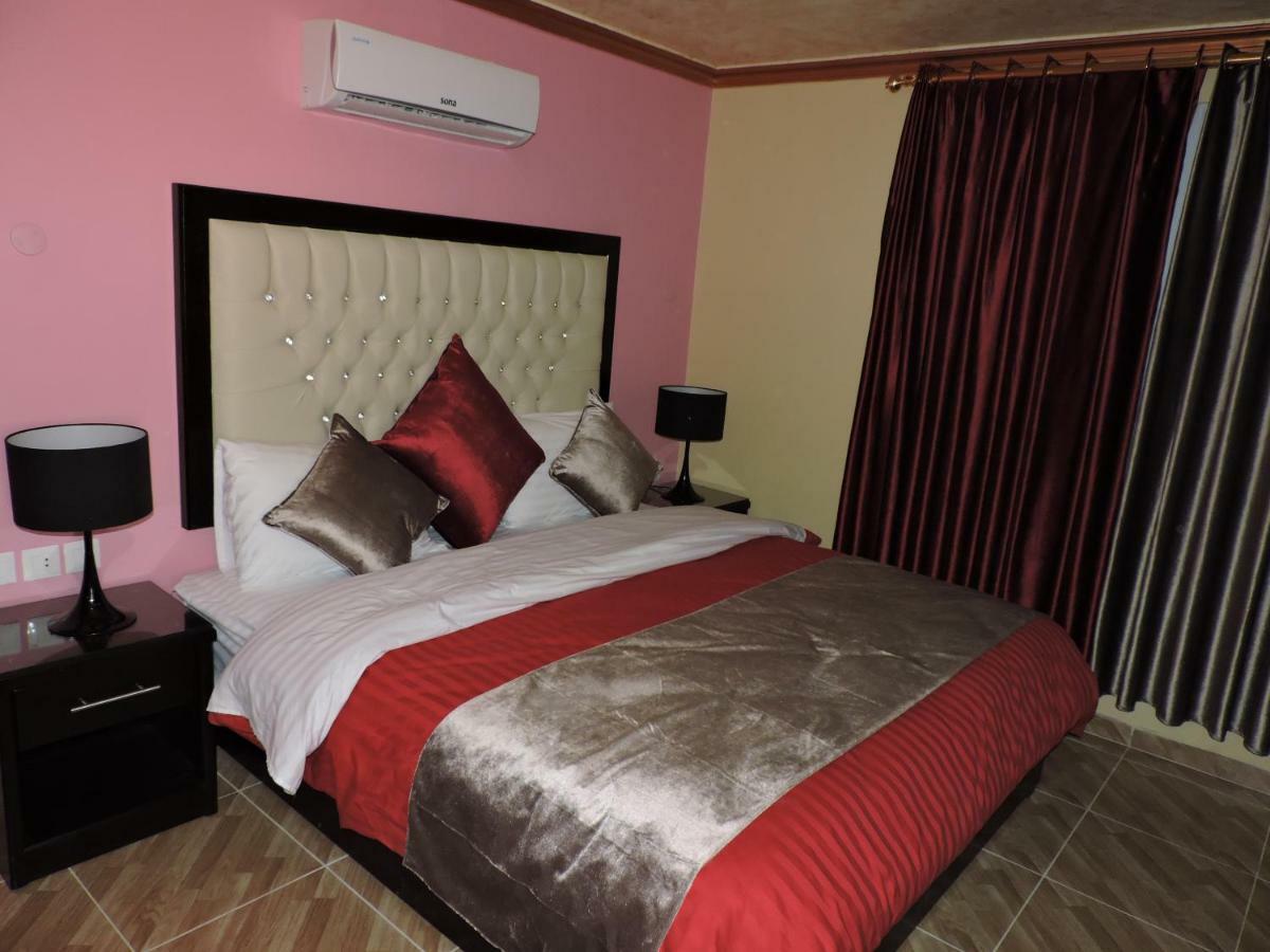 Valentine Inn Luxury ワディ・ムーサ エクステリア 写真