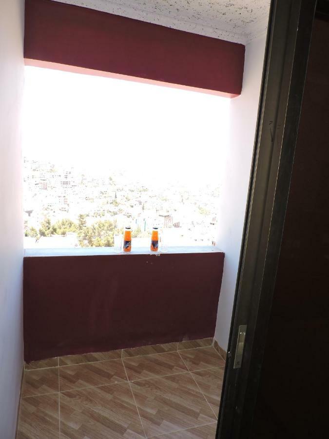 Valentine Inn Luxury ワディ・ムーサ エクステリア 写真